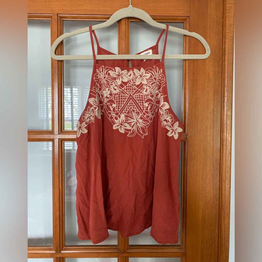 Embroidery Detailed Tank Top